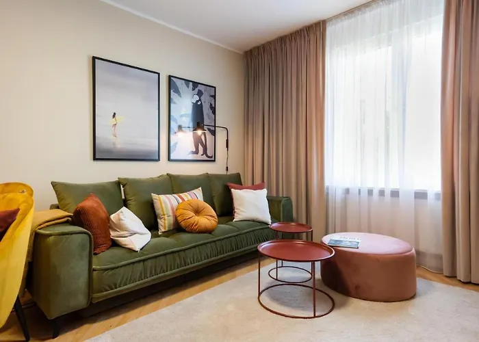 Eclectic City Apartment Near Old Town